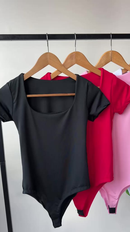 Kit 3 Body Feminino Decote Quadrado Manga Curta Tecido Suplex Moda Verão Tendência