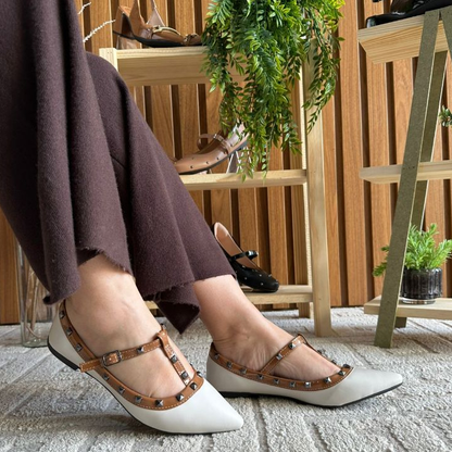 Sapatilha Feminina Bico Fino Spike Elegante Confortável Moda Casual